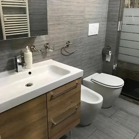 Deluxe *